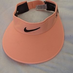 Nike Vapor wide brim visor